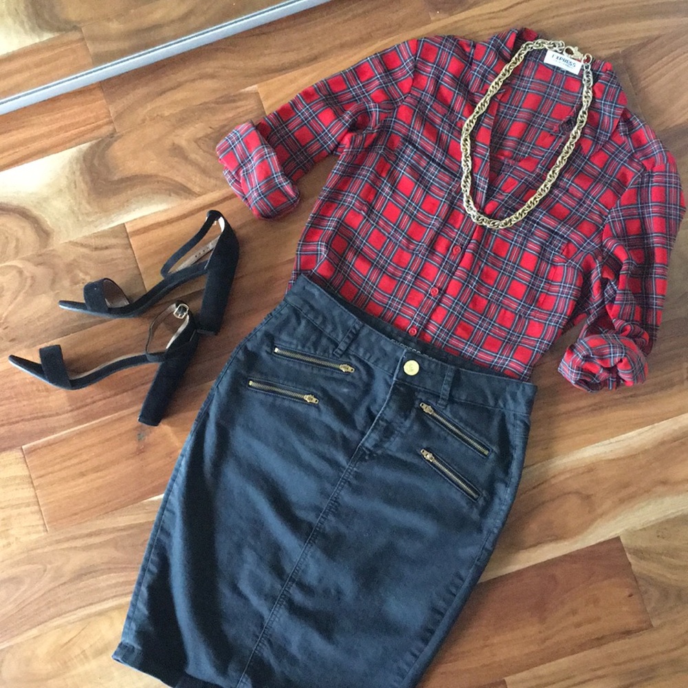 EXPRESS red plaid Portofino Blouse